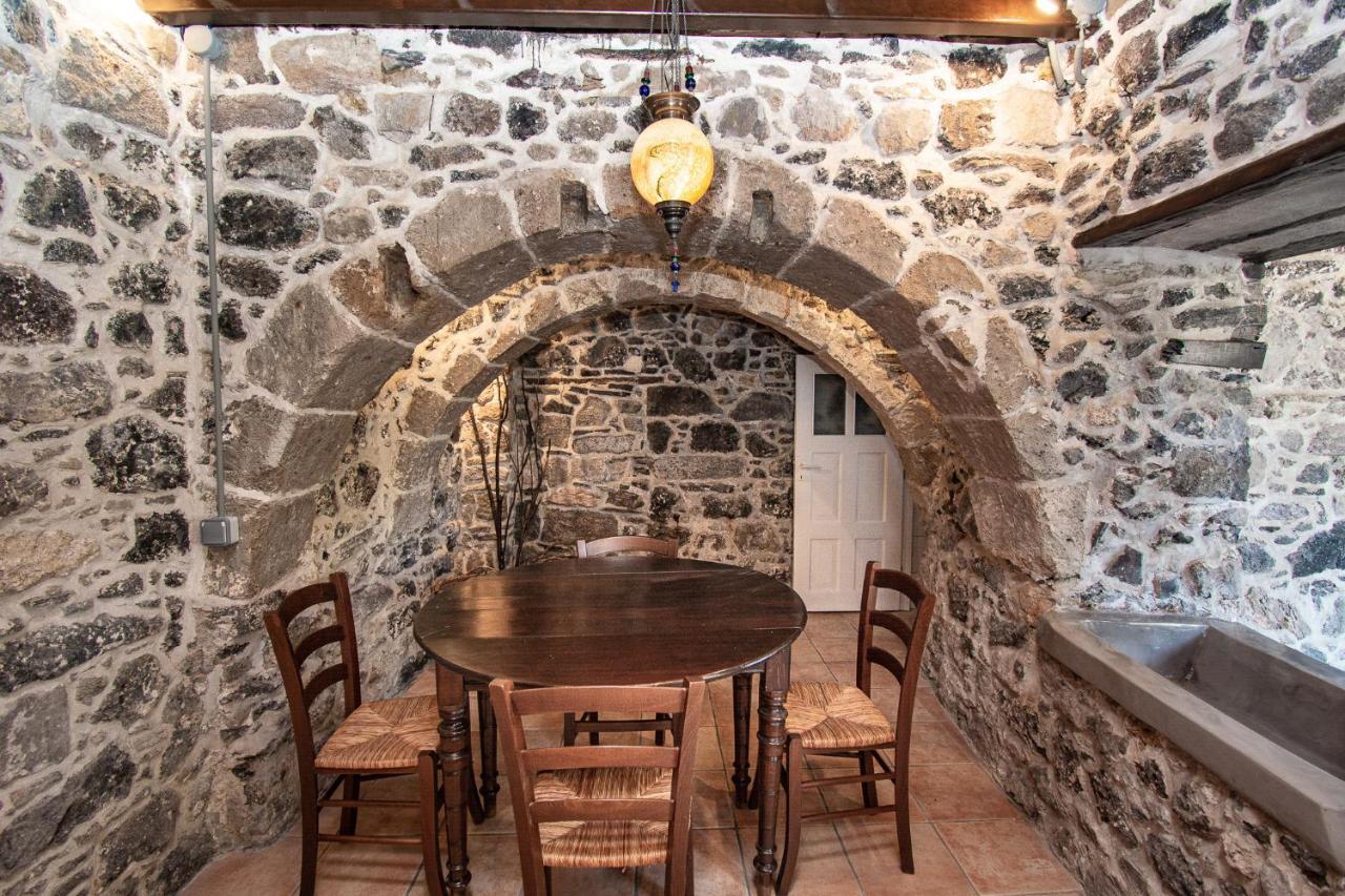Skála Plousiadi΄S Stone House 아파트 외부 사진