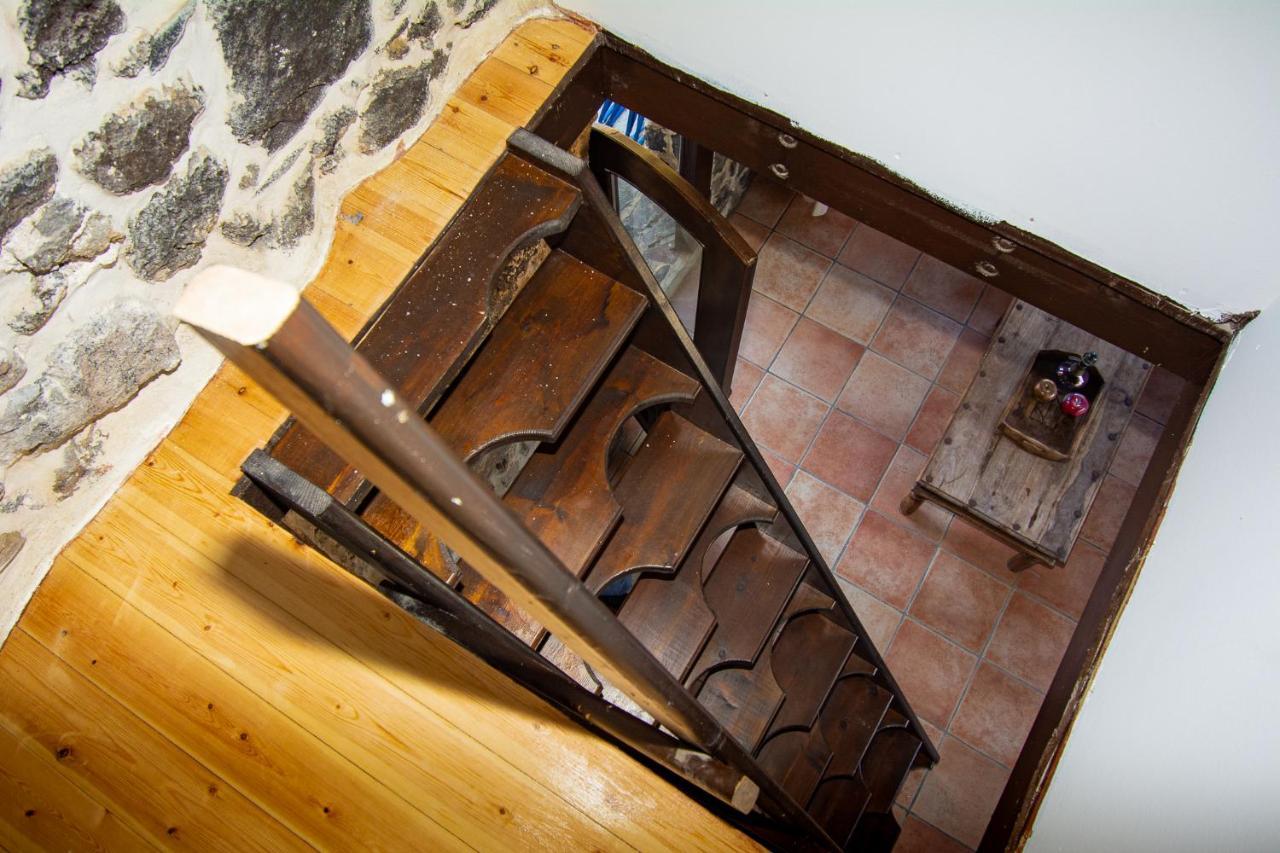 Skála Plousiadi΄S Stone House 아파트 외부 사진