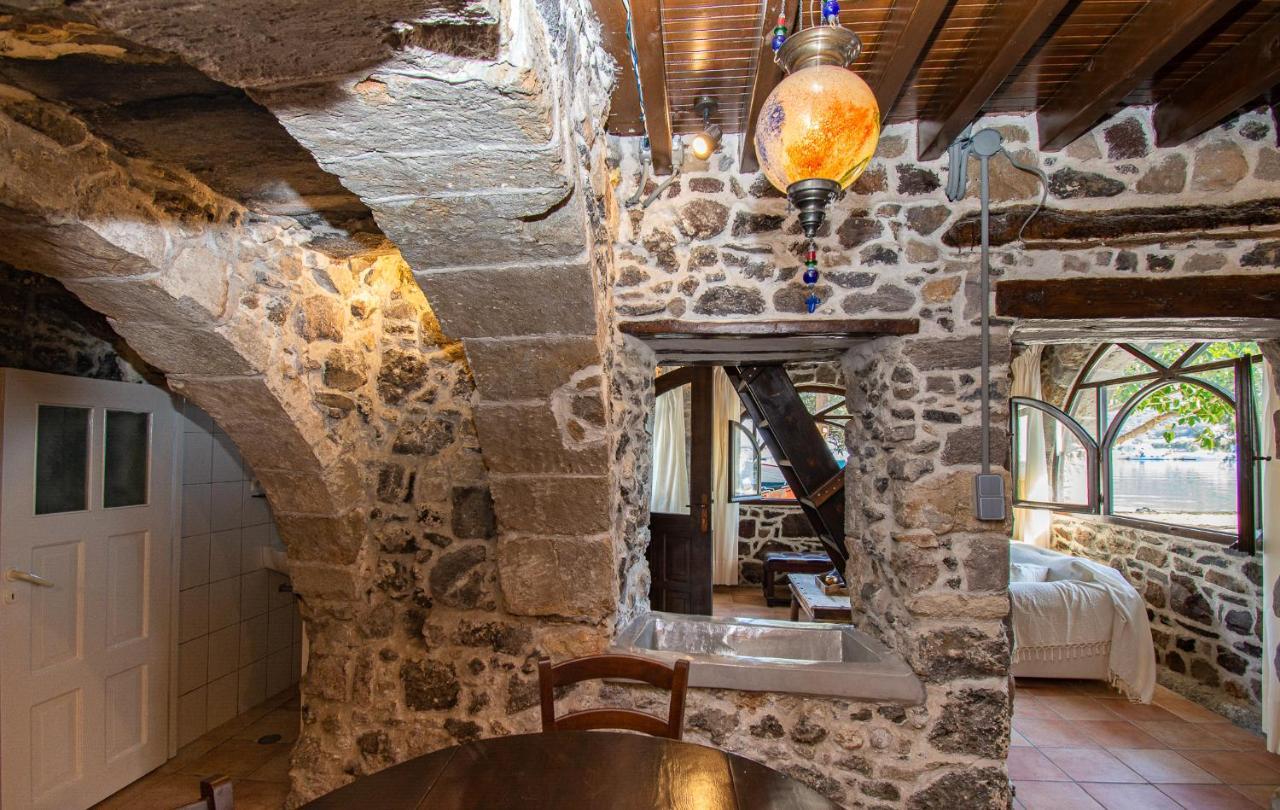 Skála Plousiadi΄S Stone House 아파트 외부 사진