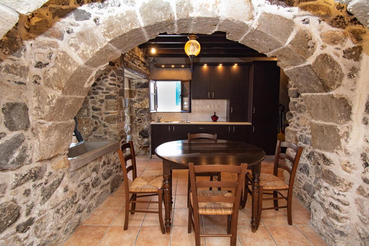 Skála Plousiadi΄S Stone House 아파트 외부 사진